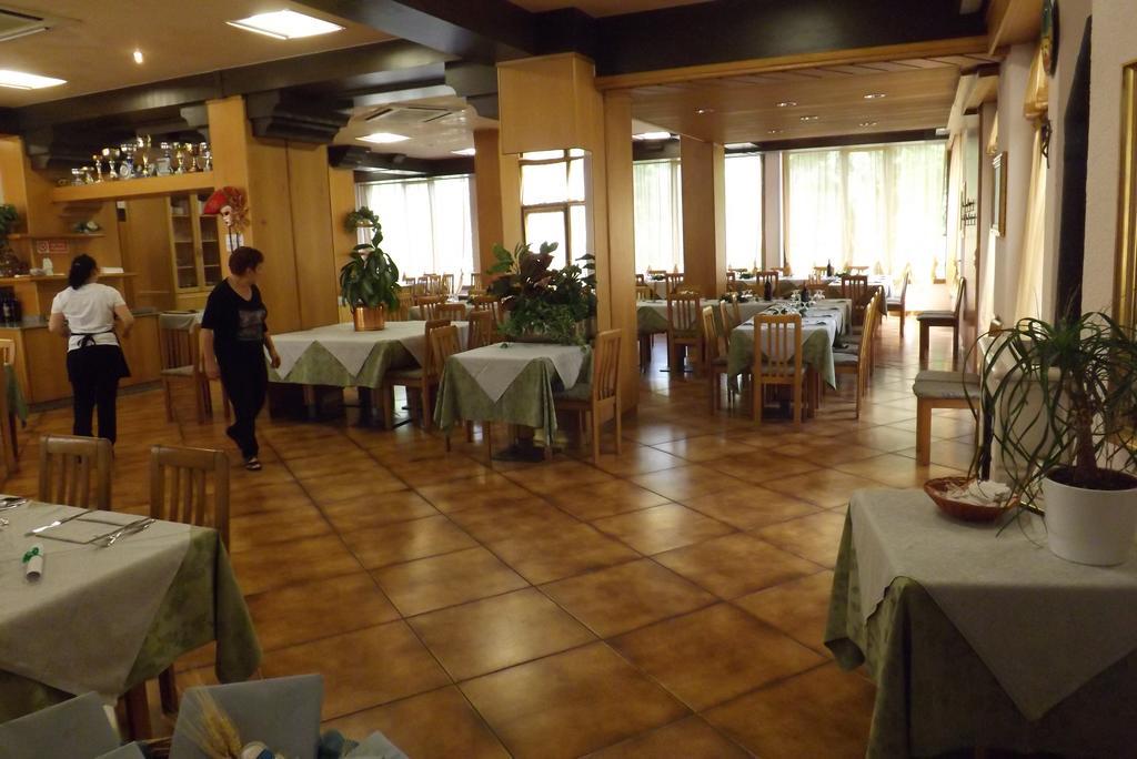 Hotel Concordia Левико Терме Екстериор снимка
